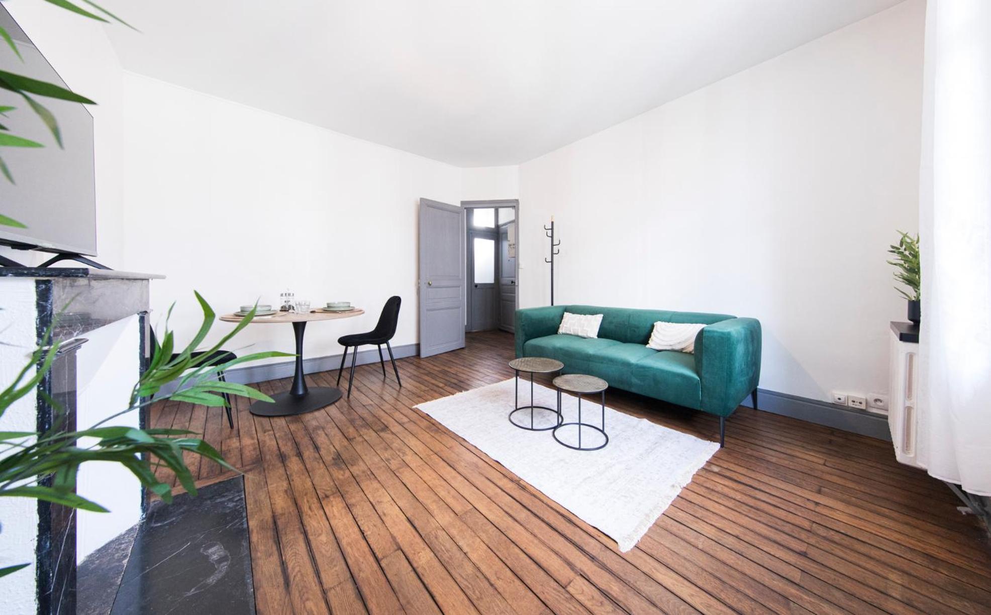 Appartement Avec Balcon A 250 M De La Gare, Hyper Centre Тур Екстер'єр фото